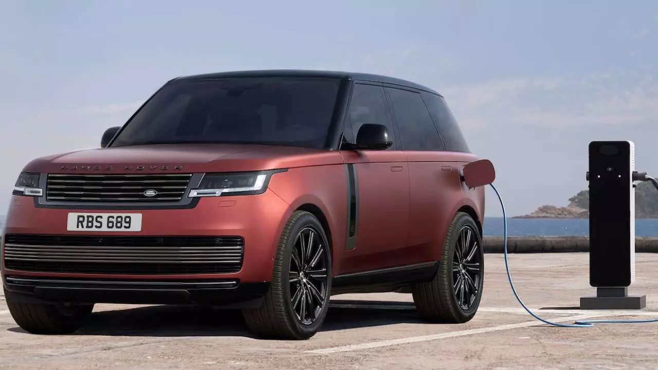 2022 Range Rover-PHEV Hybrid Price Announced