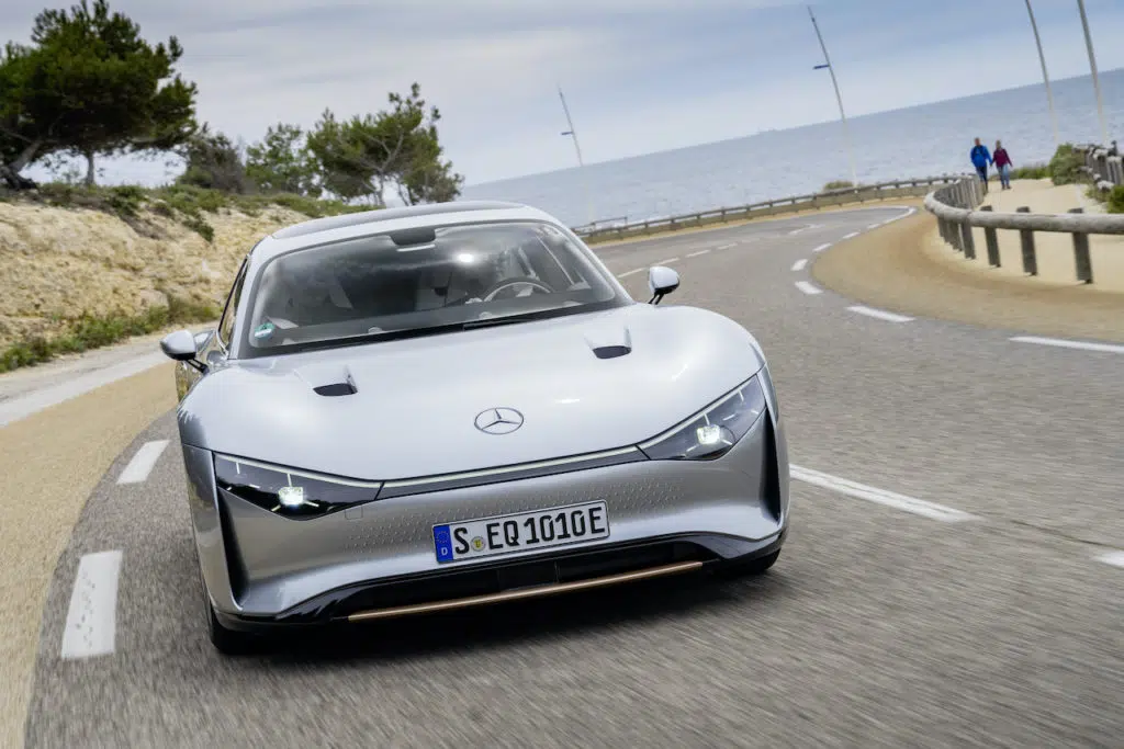Mercedes-Benz VISION EQXX drives more than 1000 km on one battery charge