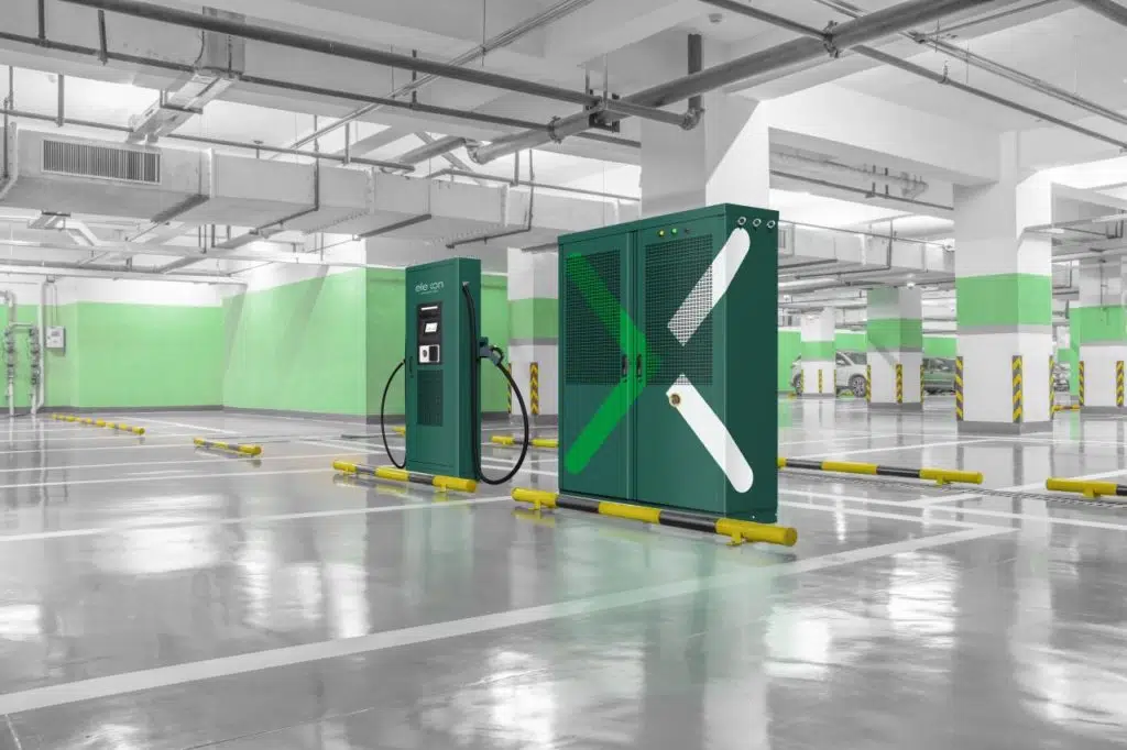 The new DC charging solution offers flexible charging power of up to 480 kilowatts at six pillars